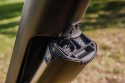 Fazua Ride 50 - Locker PX - Mécanisme De Verrouillage Pour Drivepack (ensemble Batterie/moteur) -Magasin d'équipement professionnel pour vélo fazua locker px systeme verrouillage drivepack detail 2 3840x2160